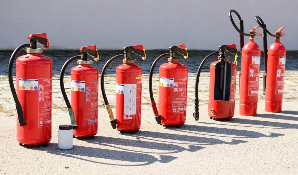 fire-extinguisher-712975_1920